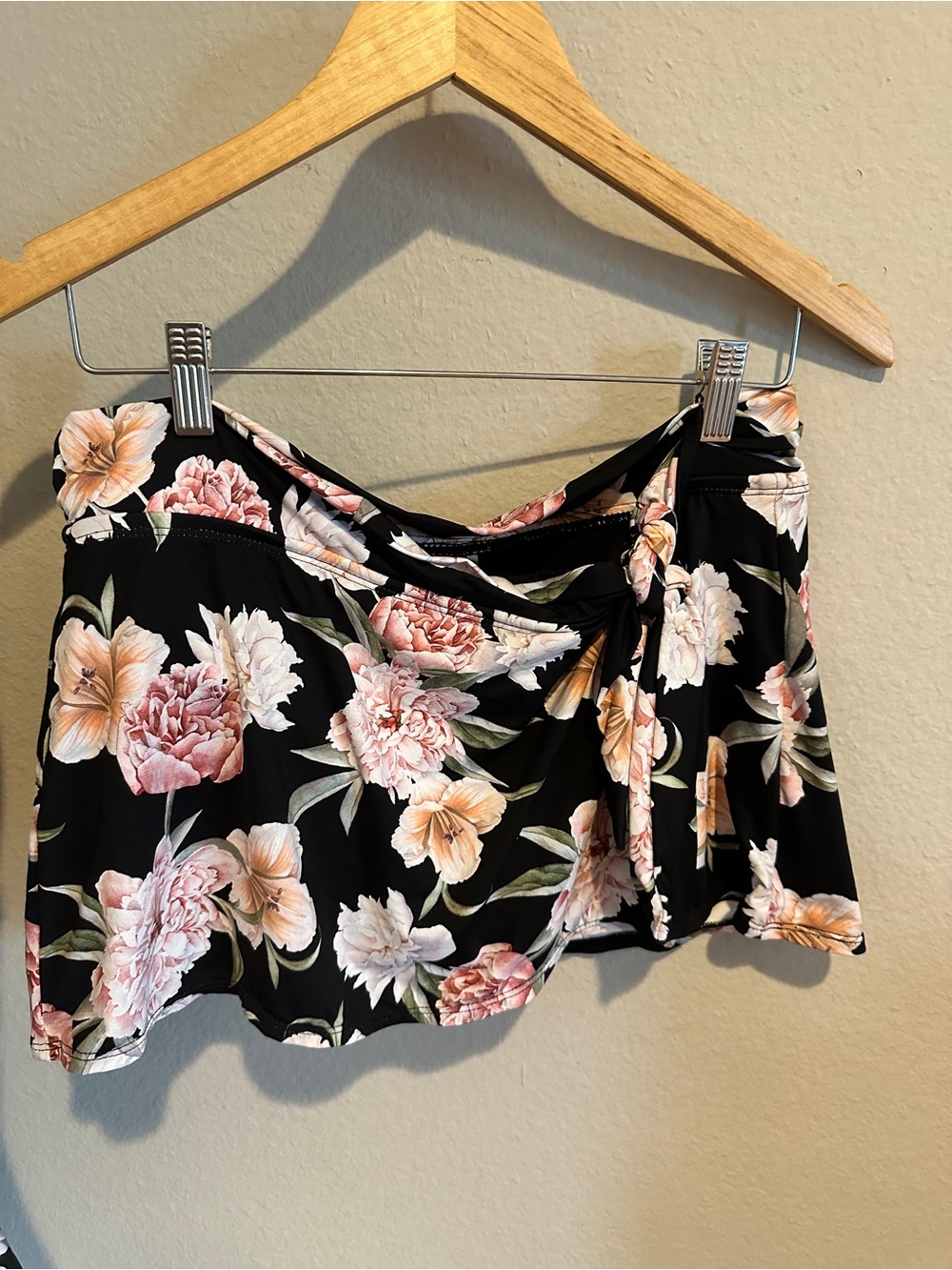 Alex Marie Estilo Floral Black Swim Skirt and Tankini Top Set - Picture 3 of 7